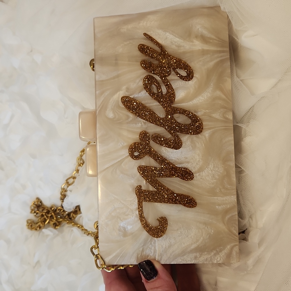 LULU NYC Wifey Acrylic Clutch Purse Gold Chain Strap - Picture 3 of 17